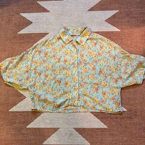 Medium Zara light blue flowy button down cropped blouse